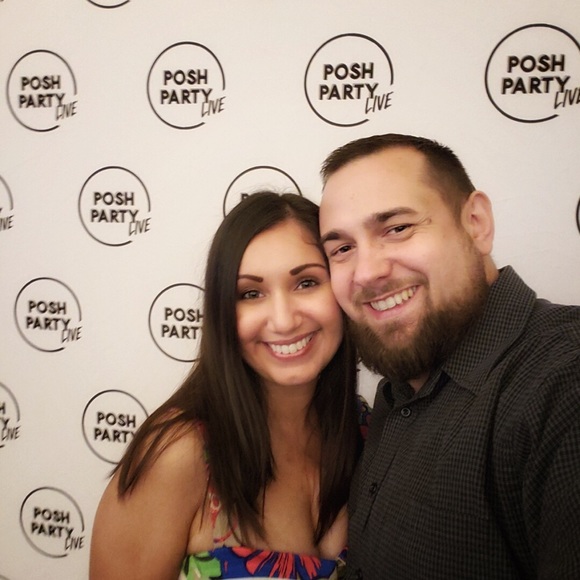 Meet your Posher, Pamela - Picture 3 of 7